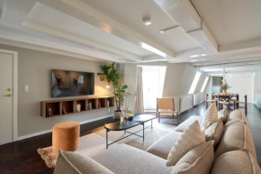 LUXURY Penthouse · Private Balcony · Heart of Copenhagen
